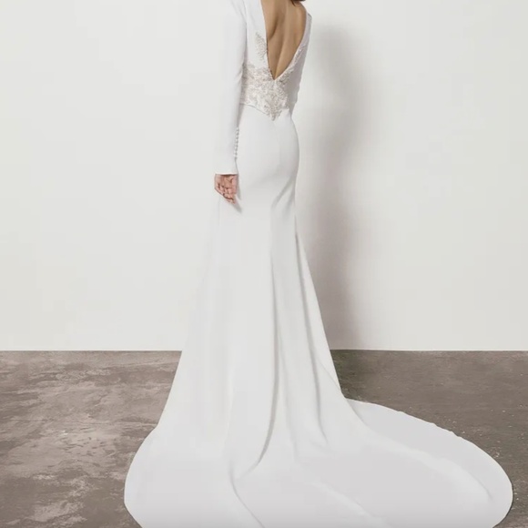 PRONOVIAS - 'Katheryn' Wedding Dress - Size US8  - MSRP $4270 - NWT - SAVE 65% - Picture 1 of 6